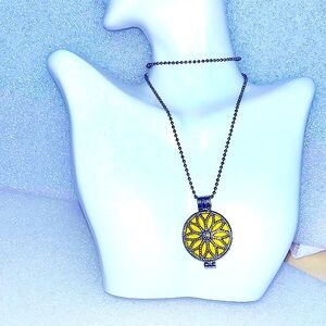 Shiny Stainless Choker Necklace with a aroma therapy flower pendant